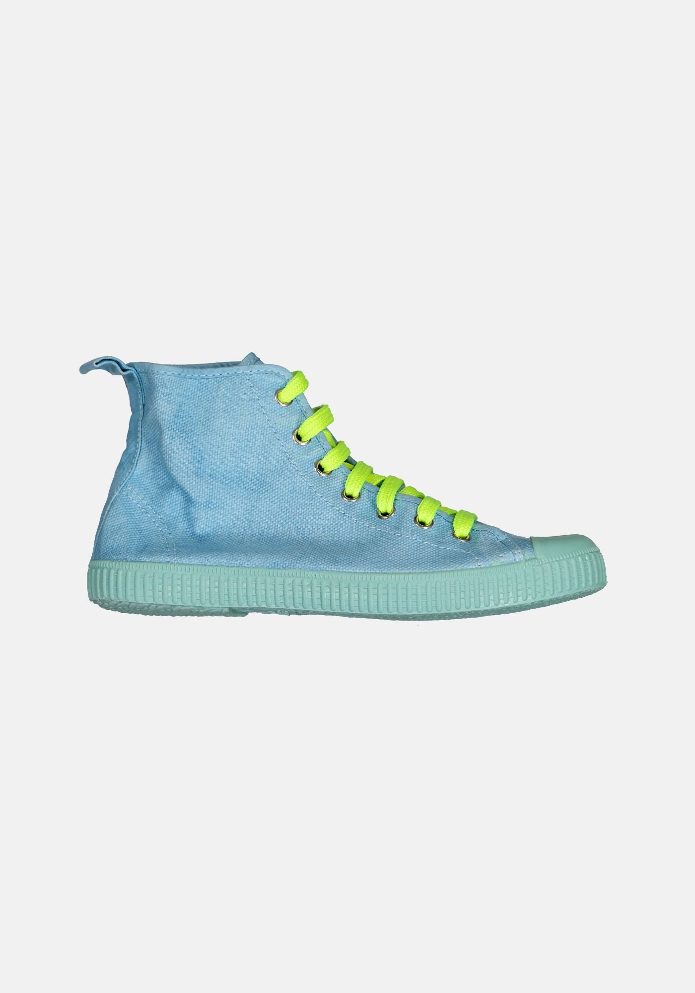 <p>Blue High Sneakers&nbsp;(Order one size up)</p>